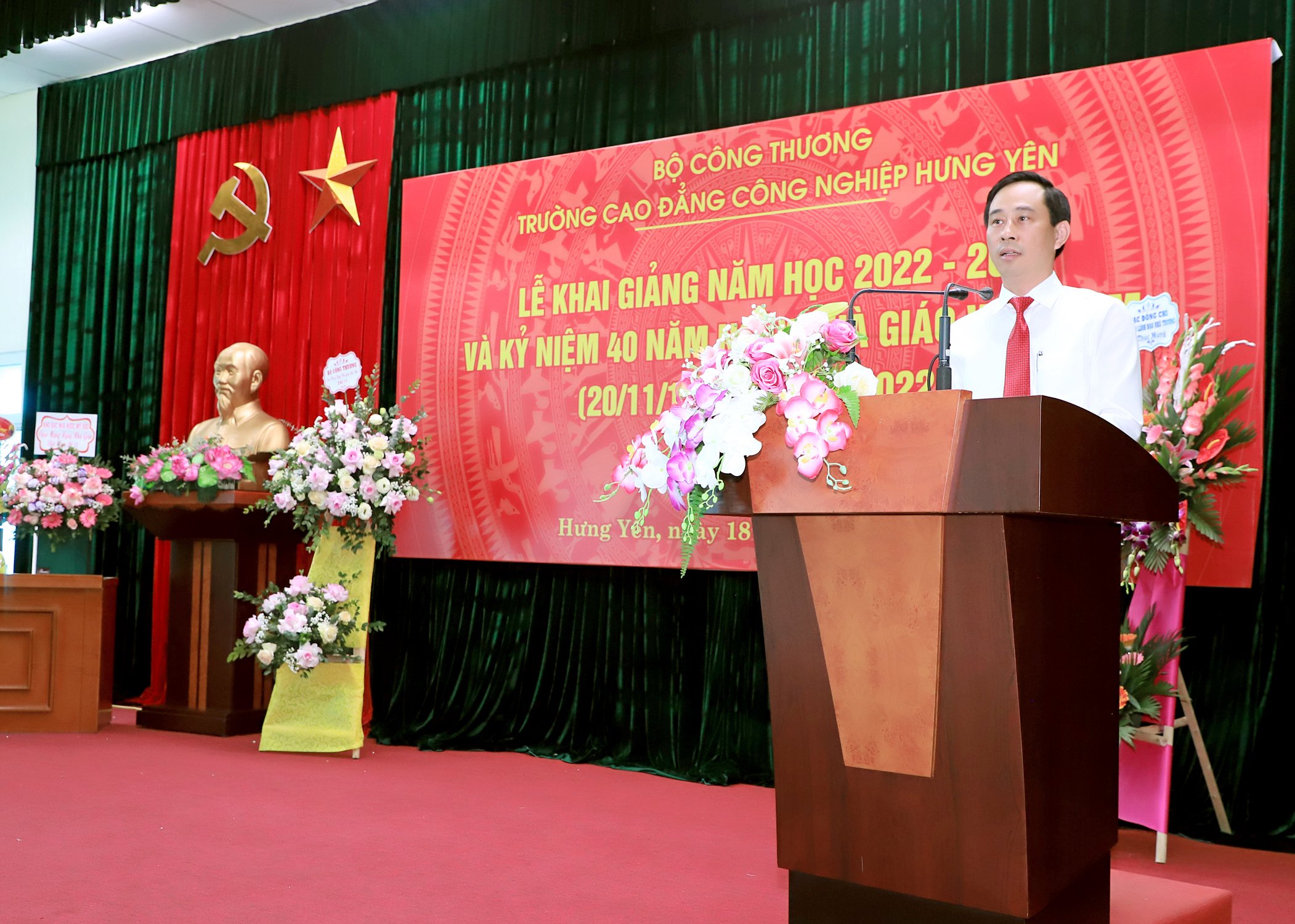 LỄ KHAI GIẢNG NĂM HỌC 2022-2023 VÀ KỶ NIỆM 40 NĂM NGÀY NHÀ GIÁO VIỆT NAM 20/11