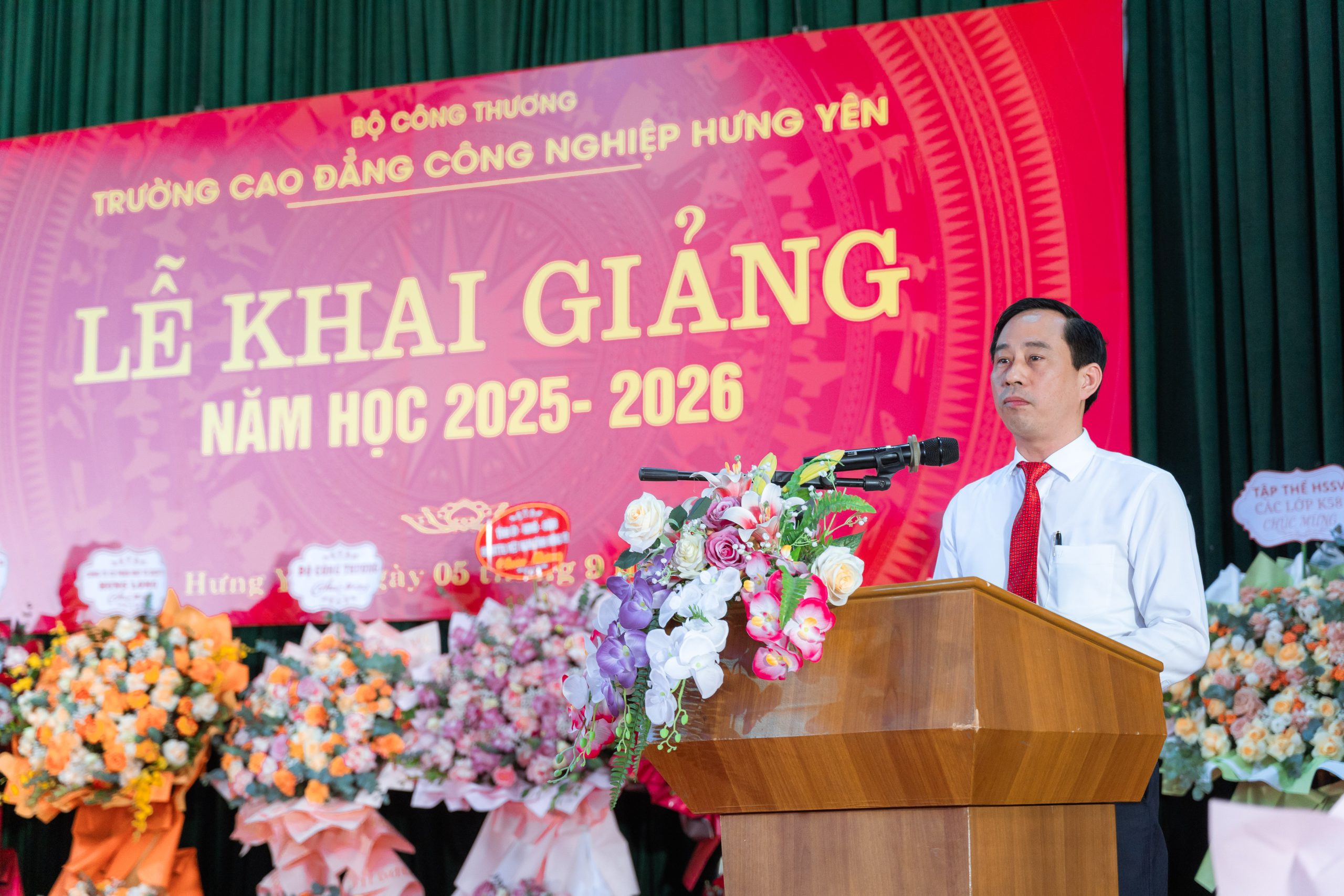 Trường Cao đẳng Công nghiệp Hưng Yên long trọng tổ chức Lễ khai giảng năm học 2025-2026