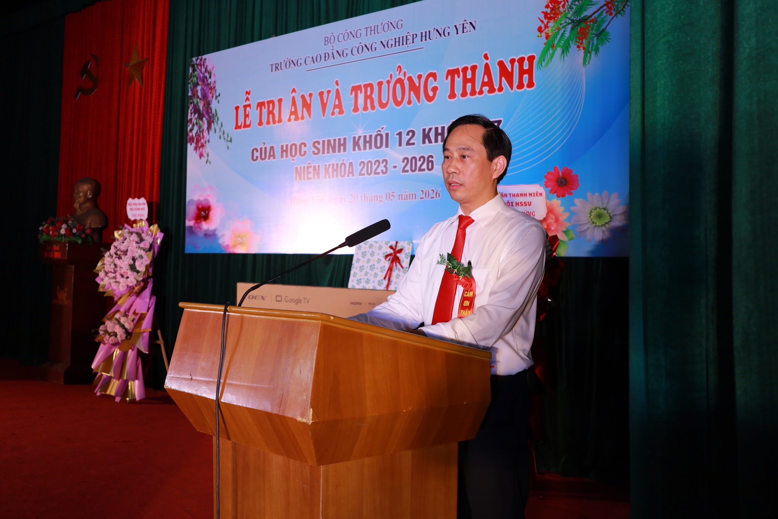 Lễ tri ân và trưởng thành cho học sinh khối 12, khoá 57 (Niên khoá 2023 - 2026): Khát vọng cất cánh, vững bước tương lai